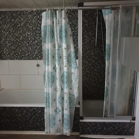 Haus Fuer Monteure Bei Nina Tatil Evi