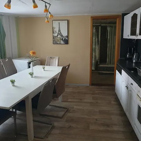 Haus Fuer Monteure Bei Nina Feriehus *