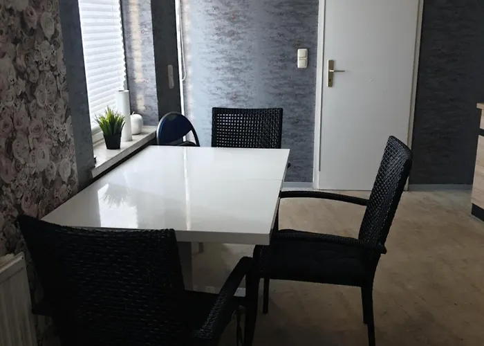 Haus Fuer Monteure Bei Nina בית נופש