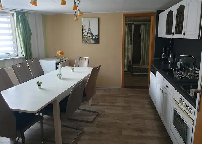 Haus Fuer Monteure Bei Nina בית נופש *